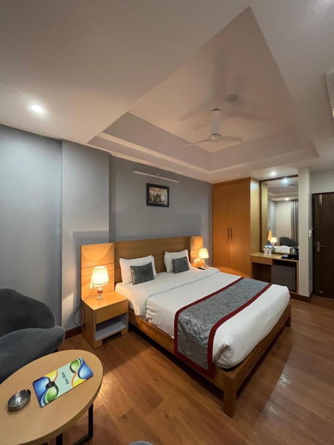 Hotel Sarvin Lucknow Eksteriør billede